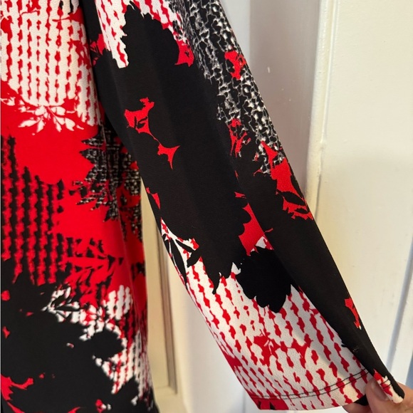 Ruby Rd. Red and Black Patterned Blouse - Picture 5 of 6